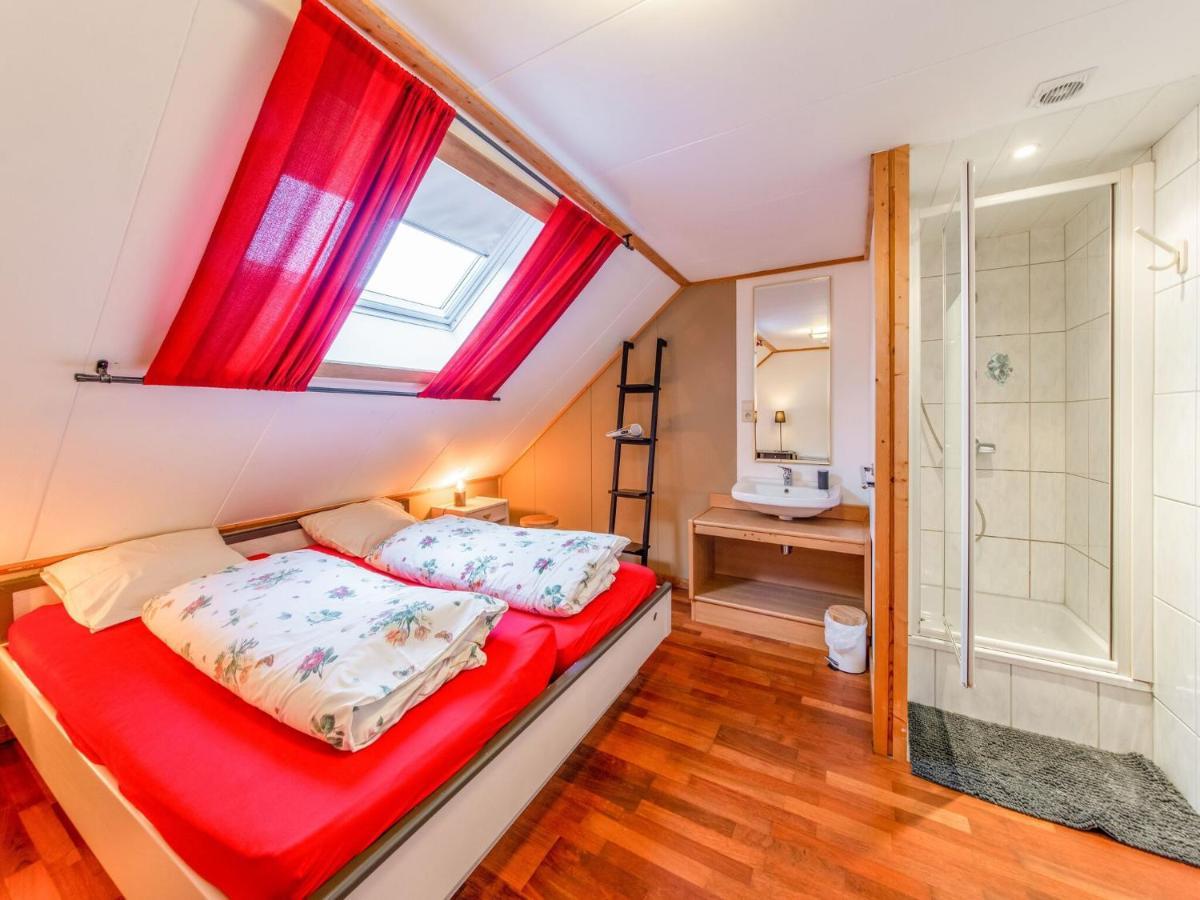 Luxurious House With Sauna In A Farm In Bastogne Exteriör bild