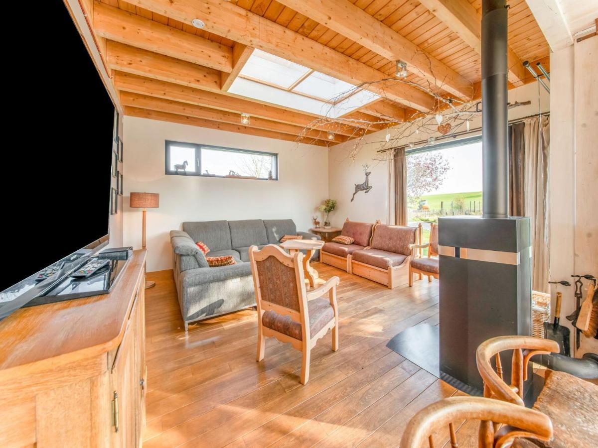 Luxurious House With Sauna In A Farm In Bastogne Exteriör bild