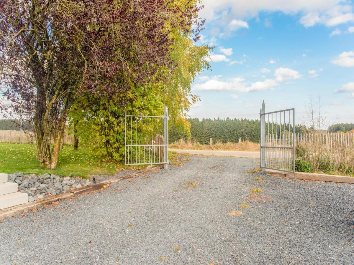 Luxurious House With Sauna In A Farm In Bastogne Exteriör bild