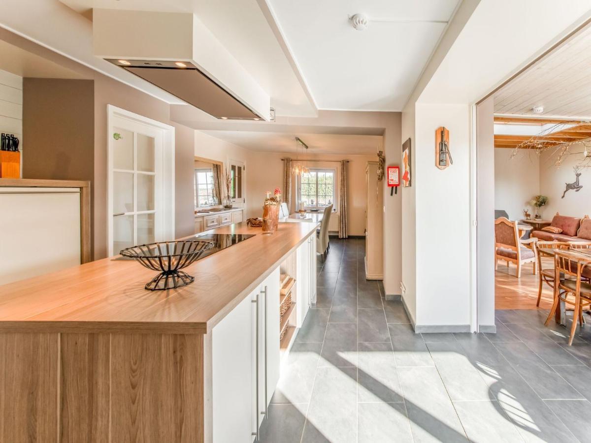 Luxurious House With Sauna In A Farm In Bastogne Exteriör bild